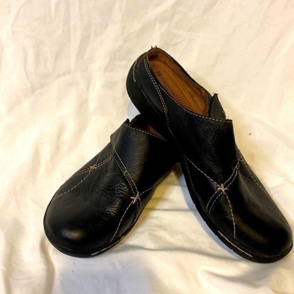 NATURALIZER  N5 comfort, lively leather dipper, balance quality 7 1/2 shoe